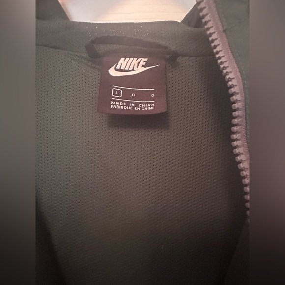 Men's Nike Green Michigan State Spartans Full-Zip Hooded Jacket, size Large - Picture 4 of 6